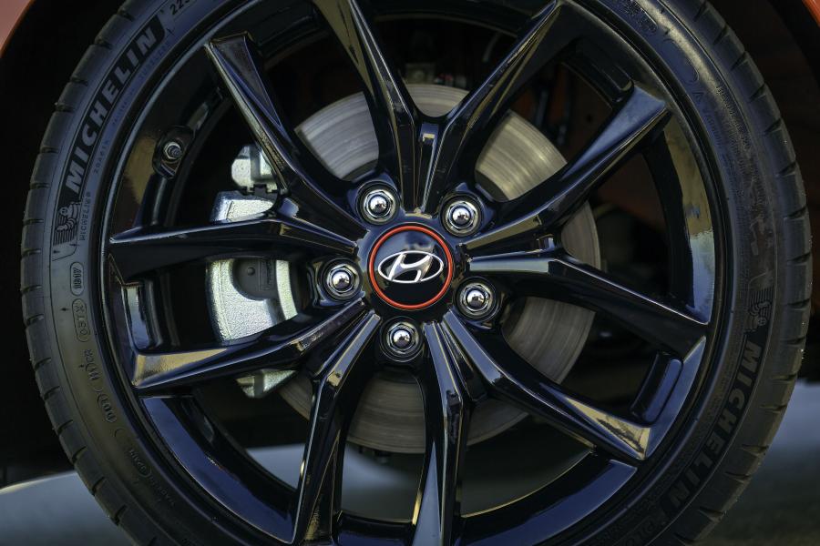 Колеса Hyundai Veloster Turbo R-Spec 2018 года  (NA) (фото 31 из 44)